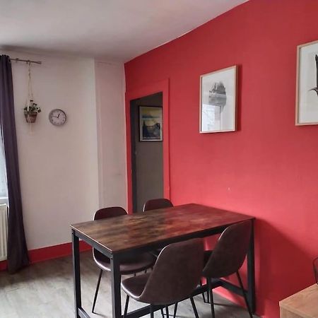 Charmant Appartement Au Calme Avec Parking 브장송 외부 사진